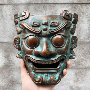 兽面青铜面具