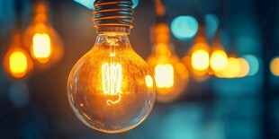 灯泡创意场景图