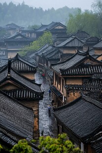 古镇春雨