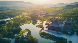 晚霞下的尼山圣境