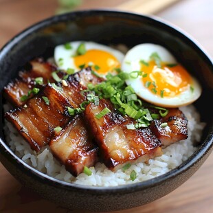 鳗鱼烧肉饭