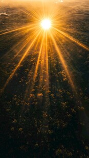 阳光照耀航拍