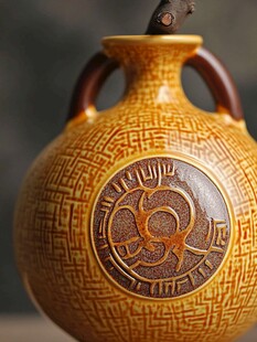 伊朗浮雕纹把手陶水壶
