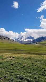 西天的岗什卡雪峰景区