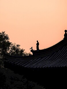 夕阳古建剪影