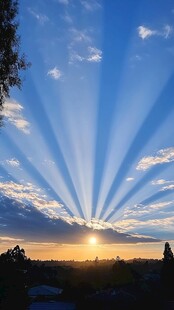 霞光万丈光芒四射