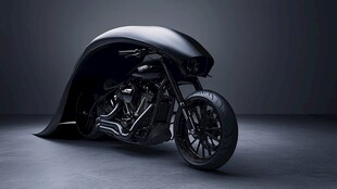 科技感的摩托车