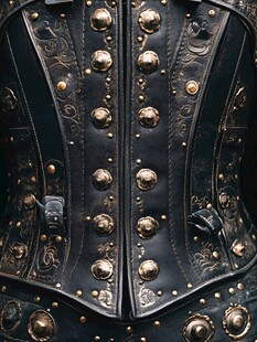 皮质嵌铁铆钉战马面护