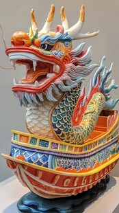 瓷塑龙船