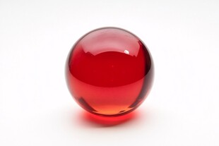 红色玛瑙球