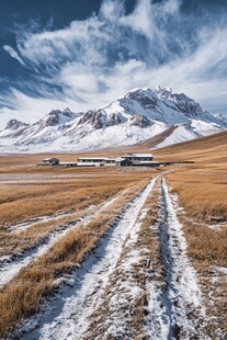 雪山秋季草原