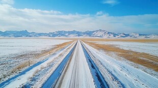 雪后戈壁