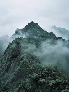 九嶷山云雾