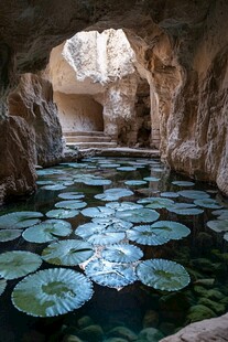 洞穴水池