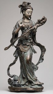 木雕彩绘龙女立像