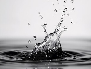 迸溅的水珠