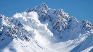 雪山高清全景图