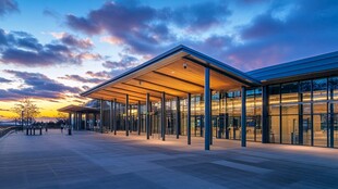 夕阳下的美术馆