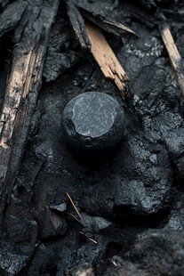 烧过的煤球