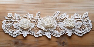 白色花边