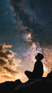 星辰大海男孩背影