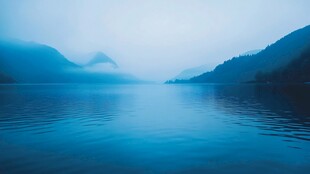 蓝调山水风景