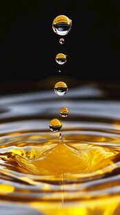 金黄色水滴