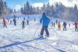 滑雪滑雪场户外运动