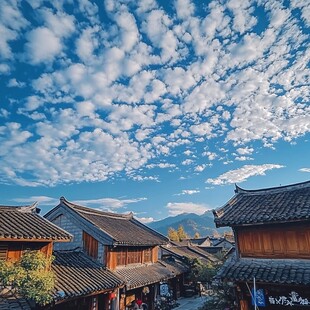 蓝天白云古镇