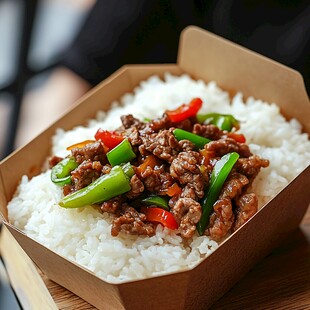 小炒黄牛肉套餐饭