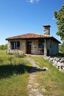 现在装修风格石墙小屋