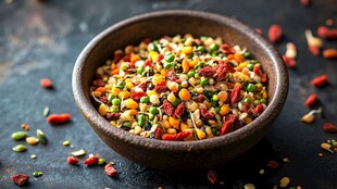 五彩斑斓的碗中的食材