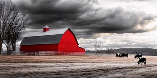 黑暗中的红色谷仓