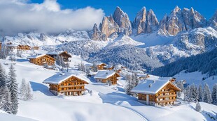 雪中的山区小屋