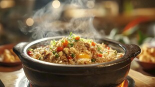 热气腾腾的美味米饭