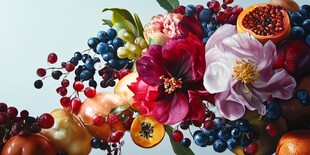 水果与花卉的静物画