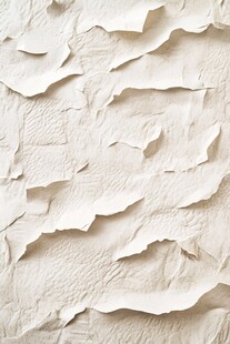 白色墙面上的纹理和裂缝