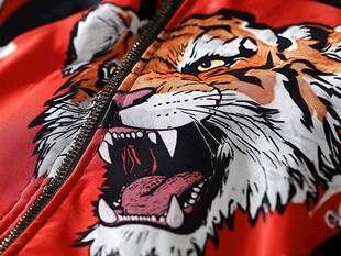 老虎印花红色外套