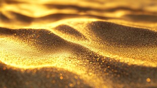 金色沙滩的波浪