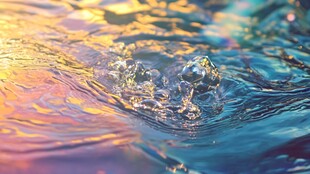 水波荡漾 光影斑斓