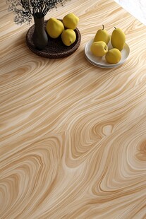 木纹背景上的水果和花瓶