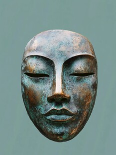 青铜面具的宁静之美
