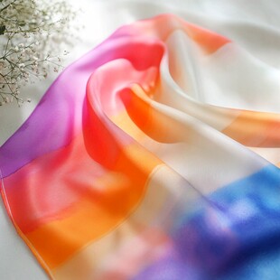 多彩丝巾的艺术之美