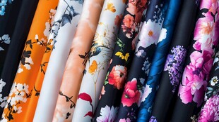 多彩花卉图案布料