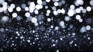 璀璨的夜幕下的闪烁灯光