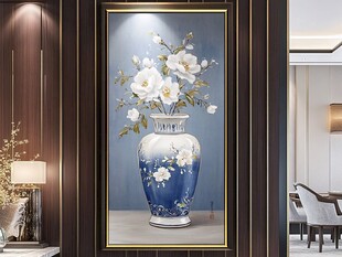 蓝白花瓶中的白花