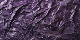 皱褶的紫色纸张纹理
