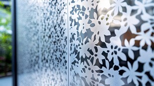 玻璃上的花卉图案