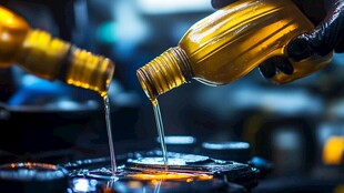 工业机器人加油场景