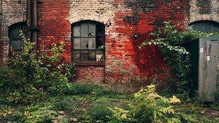 废弃的工业遗迹